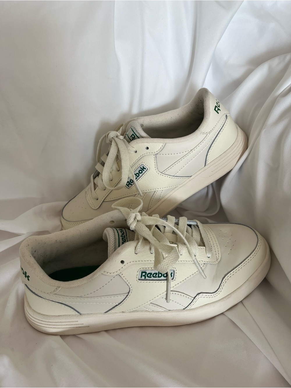 Reebok Court Advance Women’s Sneakers (sz 7)